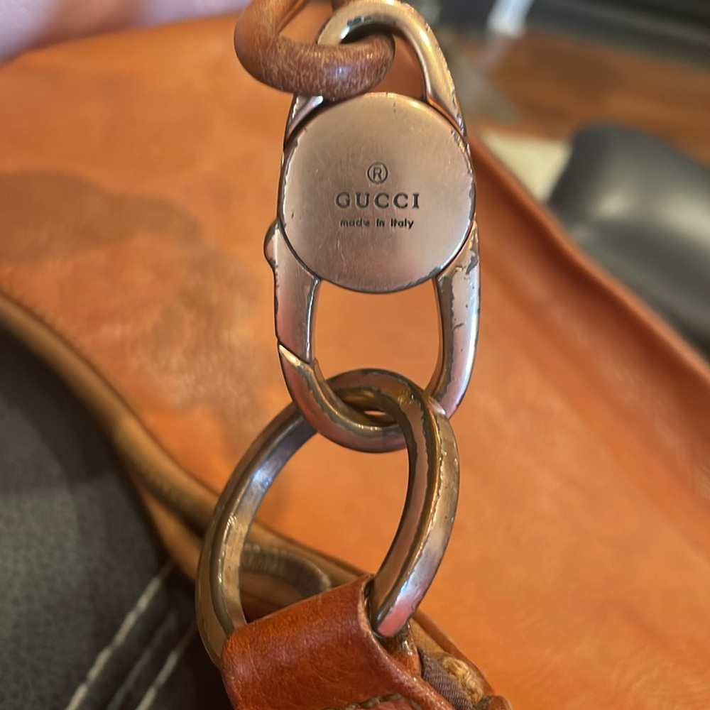Authentic Gucci handbag - Picture 2 of 5